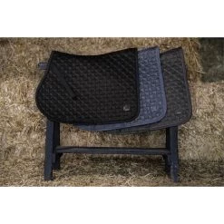 2022 Eskadron Glitter Mesh Saddle Cloth 218673502 - Dove Blue -Equestrian Products Store 5685 esk 0222 kam 218673 502 xxx.700x700