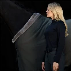 2022 Eskadron Jersey Fauxfur Sweat Rug 128673285190 - Dark Olive -Equestrian Products Store 5697 202220Eskadron20Jersey20Fauxfur20Sweat20Rug2012867328519020 20Dark20Olive20Close20Up202.700x700